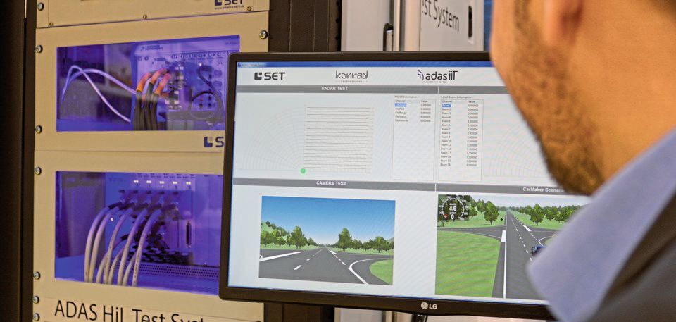 Simulationsdaten: Gewonnene Daten von verschiedenen Sensoren fließen in die Simulation ein. Damit die Daten verarbeitet werden können, sind leistungsfähige und standardisierte Prüfsysteme notwendig. Simulationsdaten: Gewonnene Daten von verschiedenen Sensoren fließen in die Simulation ein. Damit die Daten verarbeitet werden können, sind leistungsfähige und standardisierte Prüfsysteme notwendig.