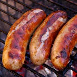 Verpackungsdienstleister schützt Prozessflüssigkeit für die Produktion tiefgekühlter Bratwürstchen mit selbstreinigenden Filtern von Eaton. Verpackungsdienstleister schützt Prozessflüssigkeit für die Produktion tiefgekühlter Bratwürstchen mit selbstreinigenden Filtern von Eaton.