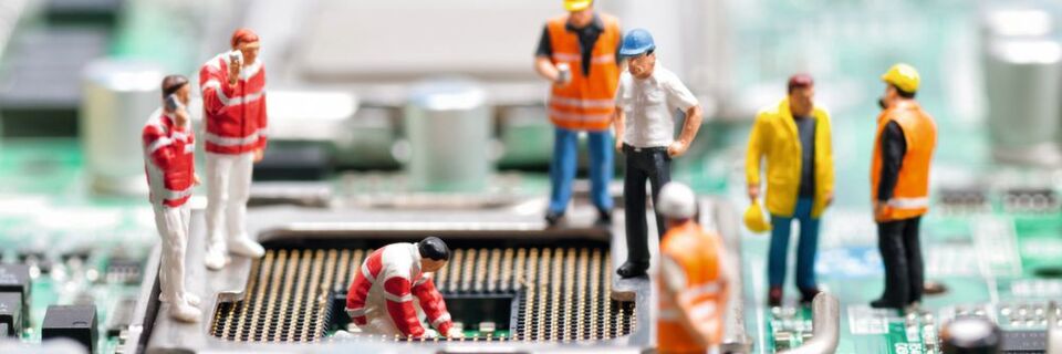 Aufbereiten statt wegwerfen: Das Refurbishing gebrauchter Rechner liegt voll im Trend, da es Energie spart und Ressourcen schont. Aufbereiten statt wegwerfen: Das Refurbishing gebrauchter Rechner liegt voll im Trend, da es Energie spart und Ressourcen schont.