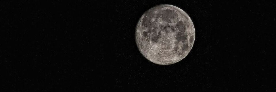 Um auf dem Mond eine Infrastruktur aufzubauen, entwickeln Forscher einen 3D-Drucker für den Mond. Um auf dem Mond eine Infrastruktur aufzubauen, entwickeln Forscher einen 3D-Drucker für den Mond.