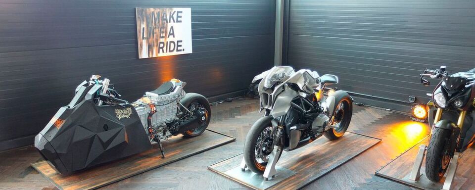 Das Motorradhaus Ebert präsentuerte seine Produkte am 25. Mai beim „Bikes and Bricks @ Home“. Das Motorradhaus Ebert präsentuerte seine Produkte am 25. Mai beim „Bikes and Bricks @ Home“.