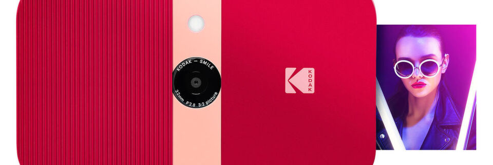 Die Sofortbildkamera Kodak Smile ist ab sofort verfügbar. Die Sofortbildkamera Kodak Smile ist ab sofort verfügbar.