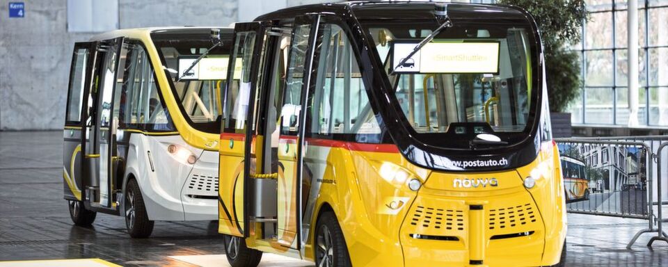 Die französischen Start-ups Navya (Bild) oder Easymile stellen elektrifizierte und automatisierte Shuttles her. Wenn es nach Stadtplanern geht, sollen solche Fahrzeuge bald den Verkehr entlasten und Personen von A nach B befördern. Die französischen Start-ups Navya (Bild) oder Easymile stellen elektrifizierte und automatisierte Shuttles her. Wenn es nach Stadtplanern geht, sollen solche Fahrzeuge bald den Verkehr entlasten und Personen von A nach B befördern.