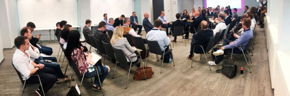 Die Masterclass zum Thema "IoT: Plattformökonomie und die Herausforderungen für die deutsche Wirtschaft" unter Leitung von Dr. Martin Schössler. Die Masterclass zum Thema "IoT: Plattformökonomie und die Herausforderungen für die deutsche Wirtschaft" unter Leitung von Dr. Martin Schössler.