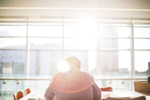Jeder Dritte ist unglücklich im Job, doch nur die Hälfte möchte etwas ändern. Jeder Dritte ist unglücklich im Job, doch nur die Hälfte möchte etwas ändern.