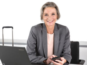 Die Autorin, Dr. Doris Dobida, ist Direktorin The Americas and Corporate Development sowie Expertin für Datacenter bei der Austrian Business Agency – ABA. Die Autorin, Dr. Doris Dobida, ist Direktorin The Americas and Corporate Development sowie Expertin für Datacenter bei der Austrian Business Agency – ABA.