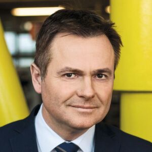Christian Strauch, Igus: „Durch unsere Real-Tests im über 3800 m² großen Testlabor sind wir in der Lage, die Lebensdauer der ,Motion Plastics‘ genau vorauszusagen.“ Christian Strauch, Igus: „Durch unsere Real-Tests im über 3800 m² großen Testlabor sind wir in der Lage, die Lebensdauer der ,Motion Plastics‘ genau vorauszusagen.“