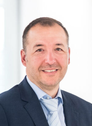 Michel Arres, Vice President Secure Power Division DACH and Benelux bei Schneider Electric GmbH Michel Arres, Vice President Secure Power Division DACH and Benelux bei Schneider Electric GmbH
