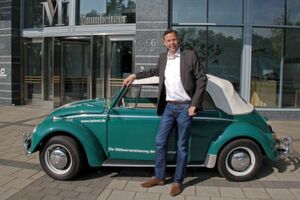 Ralf Stumpfernagel von Belmot (Mannheimer Versicherung) berät im Bereich Classic Business auch Kfz-Unternehmen: „Vielfach setzen sie sich in Sachen Young- und Oldtimer unwissentlich hohen Risiken aus“, warnt der Versicherungsfachmann. Ralf Stumpfernagel von Belmot (Mannheimer Versicherung) berät im Bereich Classic Business auch Kfz-Unternehmen: „Vielfach setzen sie sich in Sachen Young- und Oldtimer unwissentlich hohen Risiken aus“, warnt der Versicherungsfachmann.