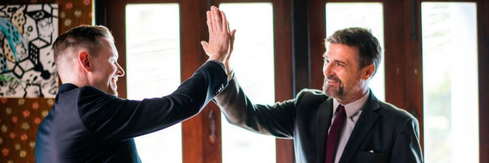 Kunden brauchen einen vertrauensvollen Ansprechpartner auf oberster Managementebene. Kunden brauchen einen vertrauensvollen Ansprechpartner auf oberster Managementebene.