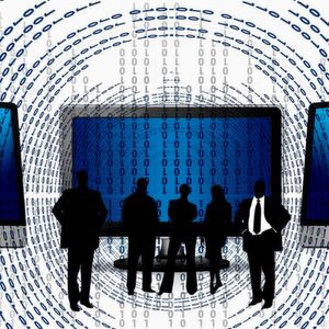 Obwohl die chemische Industrie erst verhältnismäßig spät mit der Digitalisierung begonnen hat beobachtet EY seit 2015 eine gesteigerte Aktivität. Obwohl die chemische Industrie erst verhältnismäßig spät mit der Digitalisierung begonnen hat beobachtet EY seit 2015 eine gesteigerte Aktivität.