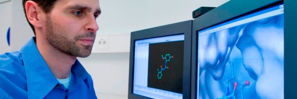 Sanofi and Google will leverage deep analytics across data sets to better understand key diseases and extract related patient insights. Sanofi and Google will leverage deep analytics across data sets to better understand key diseases and extract related patient insights.