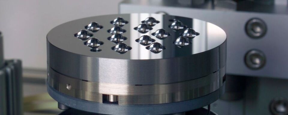 Aixtooling entwickelt Presswerkzeuge für Präzisionsblankpressen. Aixtooling entwickelt Presswerkzeuge für Präzisionsblankpressen.