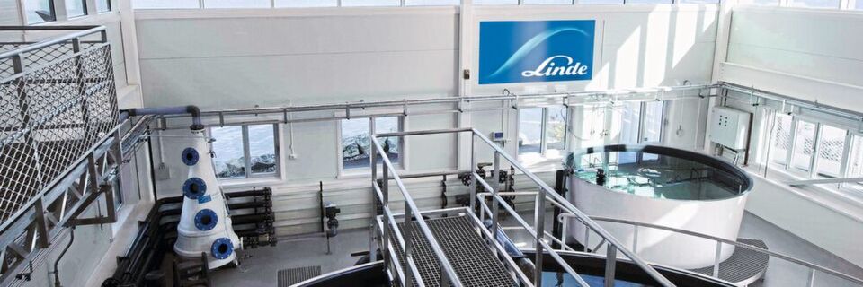 Volatile meets liquid: In the Water Lab, experts from Linde are researching how gases will enable water resources management of tomorrow. Volatile meets liquid: In the Water Lab, experts from Linde are researching how gases will enable water resources management of tomorrow.