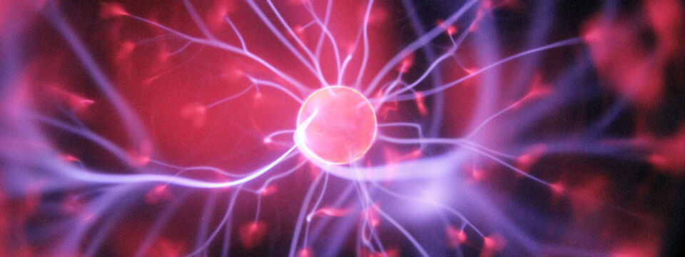 Neuronenrechner sollen Neuronen und Synapsen des menschlichen Gehirns nachahmen und: Es gibt Fortschritte. Neuronenrechner sollen Neuronen und Synapsen des menschlichen Gehirns nachahmen und: Es gibt Fortschritte.
