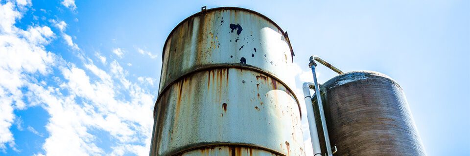 Silos bieten viel Platz – doch wer traut sich zu, den Inhalt zu sortieren? Silos bieten viel Platz – doch wer traut sich zu, den Inhalt zu sortieren?