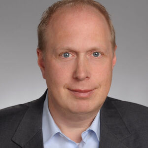 Heiko Frank von A10 Networks wirft die Frage auf, wie es in Anbetracht von DDoS-Attacken, ungesicherten IoT-Geräten und 5G überhaupt machbar sein wird, sich in Zukunft zu schützen. Heiko Frank von A10 Networks wirft die Frage auf, wie es in Anbetracht von DDoS-Attacken, ungesicherten IoT-Geräten und 5G überhaupt machbar sein wird, sich in Zukunft zu schützen.