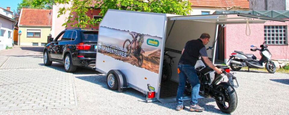 Absenkkofferanhänger Typ ASK. Absenkkofferanhänger Typ ASK.