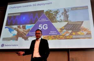 DFMG-Chef Dr. Bruno Jacobfeuerborn hilft den Mobilfunk-Netzbetreibern, komplexe 4G/5G-Infrastrukturen aufzubauen. DFMG-Chef Dr. Bruno Jacobfeuerborn hilft den Mobilfunk-Netzbetreibern, komplexe 4G/5G-Infrastrukturen aufzubauen.