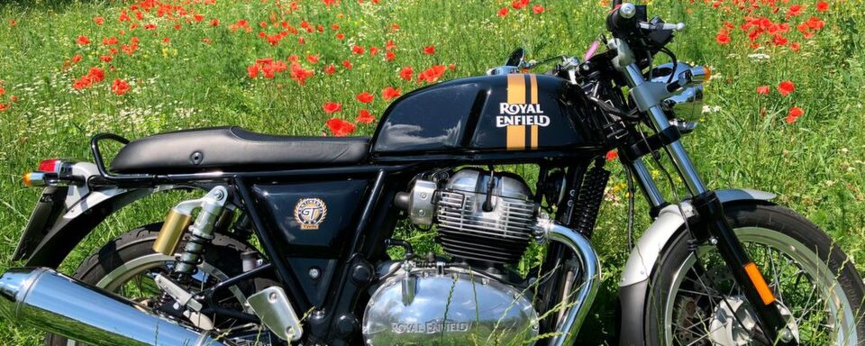 Das In-Verkehr-Bringen von Motorrädern ist bei sommerlicher Hitze keine leichte Sache. Auch das Motorradfahren ist mitunter schweißtreibend bei den Temperaturen. Das In-Verkehr-Bringen von Motorrädern ist bei sommerlicher Hitze keine leichte Sache. Auch das Motorradfahren ist mitunter schweißtreibend bei den Temperaturen.