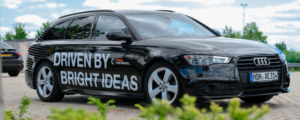 Das Joint-Venture Osram Continental hat einen Frontscheinwerfer mit Matrix-LED-Technik und Laserfernlicht entwickelt. Das Joint-Venture Osram Continental hat einen Frontscheinwerfer mit Matrix-LED-Technik und Laserfernlicht entwickelt.