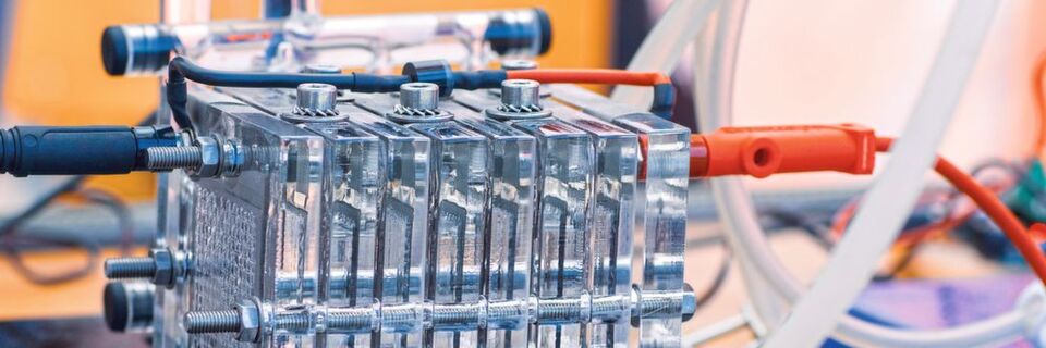 Brennstoffzellen werden heute beispielsweise in Südkorea im Automobilsektor eingesetzt. Brennstoffzellen werden heute beispielsweise in Südkorea im Automobilsektor eingesetzt.