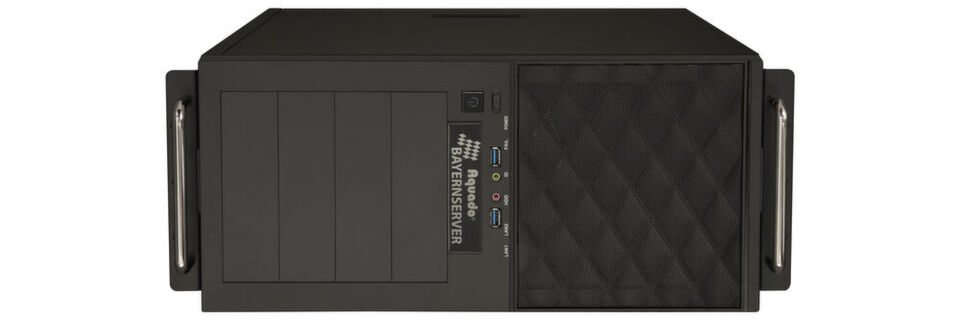 Der Bayernserver V2 von Aquado basiert auf einem Intel-Xeon-Prozessor der aktuellen Coffee-Lake-Generation. Er kann als Tower oder im Rack eingesetzt werden. Dafür bietet der Hersteller ein zusätzliches Montagekit an. Der Bayernserver V2 von Aquado basiert auf einem Intel-Xeon-Prozessor der aktuellen Coffee-Lake-Generation. Er kann als Tower oder im Rack eingesetzt werden. Dafür bietet der Hersteller ein zusätzliches Montagekit an.