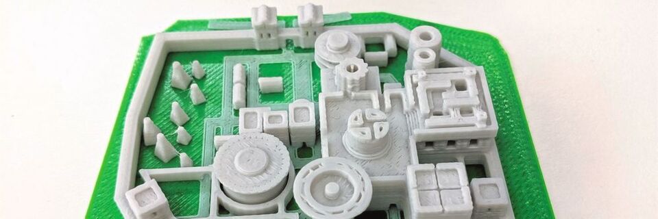 Fans der Fernsehserie Game of Thrones werden in diesem Dualfarbendruck vielleicht die Burg „Winterfell“ erkennen. 3D-gedruckt hat Hage3D das Modell 2019 nach einer Vorlage von damm301 (thingiverse.com). Fans der Fernsehserie Game of Thrones werden in diesem Dualfarbendruck vielleicht die Burg „Winterfell“ erkennen. 3D-gedruckt hat Hage3D das Modell 2019 nach einer Vorlage von damm301 (thingiverse.com).