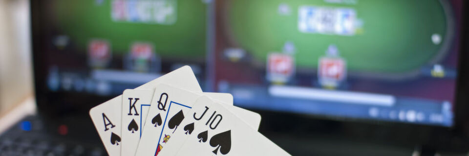 Zum ersten Mal hat die Computer-Software Pluribus in Poker-Partien mit mehr als zwei Spielern öfter gewonnen als ihre menschlichen Gegner. Zum ersten Mal hat die Computer-Software Pluribus in Poker-Partien mit mehr als zwei Spielern öfter gewonnen als ihre menschlichen Gegner.