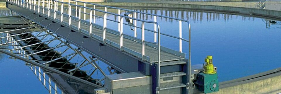Mit seinen Pumpenreinigungsfunktionen sorgt der Frequenzumrichter ACQ580 für einen sicheren Abwasserabfluss beispielsweise in Abwasseraufbereitungsanlagen. Mit seinen Pumpenreinigungsfunktionen sorgt der Frequenzumrichter ACQ580 für einen sicheren Abwasserabfluss beispielsweise in Abwasseraufbereitungsanlagen.