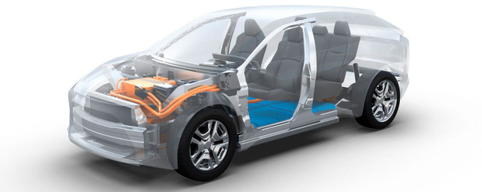 Unter anderem benötigen E-Fahrzeuge eine Menge Halbleitertechnik. Diese will Toyota künftig von einem Gemeinschafts-unternehmen mit Denso beziehen. Unter anderem benötigen E-Fahrzeuge eine Menge Halbleitertechnik. Diese will Toyota künftig von einem Gemeinschafts-unternehmen mit Denso beziehen.