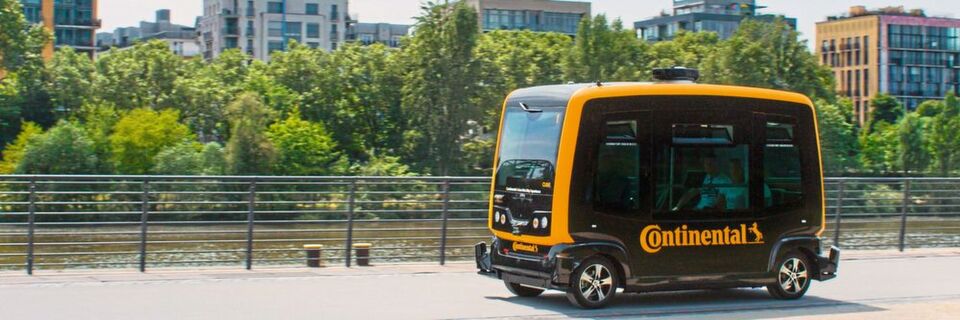 Continental-Technologien kommen erstmals in Robo-Taxis zum Serieneinsatz. Die zentrale Entwicklungsplattform ist der Cube, ein fahrerloser Kleinbus. Continental-Technologien kommen erstmals in Robo-Taxis zum Serieneinsatz. Die zentrale Entwicklungsplattform ist der Cube, ein fahrerloser Kleinbus.
