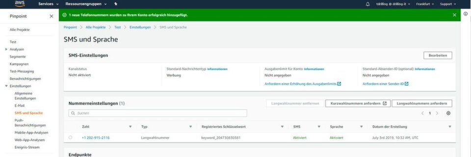 Bucht man bei AWS eine Langwahlnummer, um Sprachnachrichten automatisiert zu verschicken, so wird diese im Menüpunkt „SMS und Sprache“ angezeigt. Bucht man bei AWS eine Langwahlnummer, um Sprachnachrichten automatisiert zu verschicken, so wird diese im Menüpunkt „SMS und Sprache“ angezeigt.