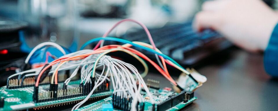 Im IoT-Zeitalter stehen Entwickler vor völlig neuen technischen und methodischen Herausforderungen. Im IoT-Zeitalter stehen Entwickler vor völlig neuen technischen und methodischen Herausforderungen.