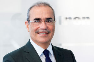 Kontron will Technik und Mitarbeiter von Fujitsu übernehmen. Carlos Queiroz, COO der S&T AG, sagt: „Kontron kennt die Anforderungen der bestehenden Kunden und setzt mit der Übernahme ein klares Zeichen als zukunftsorientierter Arbeitgeber in Bayern.“ Kontron will Technik und Mitarbeiter von Fujitsu übernehmen. Carlos Queiroz, COO der S&T AG, sagt: „Kontron kennt die Anforderungen der bestehenden Kunden und setzt mit der Übernahme ein klares Zeichen als zukunftsorientierter Arbeitgeber in Bayern.“