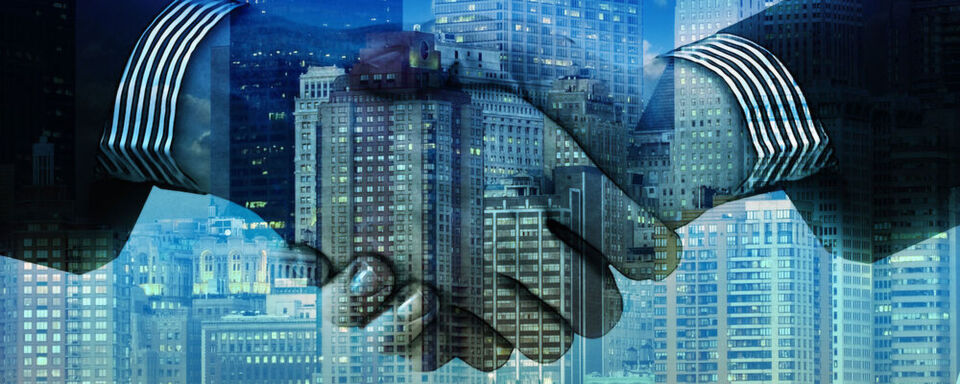 Fast jede Geschäftsführung beschäftigt sich mit dem Thema digitale Transformation – allerdings sollten Unternehmen unbedingt den Bereich Sicherheit vorne anstellen. Fast jede Geschäftsführung beschäftigt sich mit dem Thema digitale Transformation – allerdings sollten Unternehmen unbedingt den Bereich Sicherheit vorne anstellen.