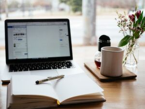 In einer neuen repräsentativen Studie im deutschsprachigen gehobenen Mittelstand geht es um die Markttrends 2019 im eCommerce. In einer neuen repräsentativen Studie im deutschsprachigen gehobenen Mittelstand geht es um die Markttrends 2019 im eCommerce.