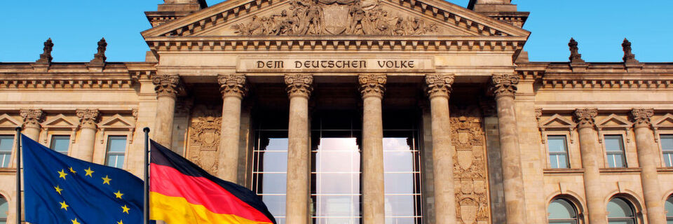 Digitale Souveränität und die richtige Cloud-Strategie. Digitale Souveränität und die richtige Cloud-Strategie.