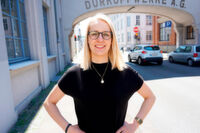 Juliane Schneider, Junior Productmanager bei Symmedia, betont: „Jede Art von menschlicher Nachlässigkeit im Umgang mit sensiblen Daten stellt ein Sicherheitsrisiko dar.“ Juliane Schneider, Junior Productmanager bei Symmedia, betont: „Jede Art von menschlicher Nachlässigkeit im Umgang mit sensiblen Daten stellt ein Sicherheitsrisiko dar.“