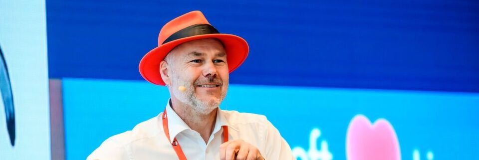 Hubert Schweinesbein, Senior Manager EMEA Partner Enablement Team bei Red Hat auf der Partnerkonferenz in Prag. Hubert Schweinesbein, Senior Manager EMEA Partner Enablement Team bei Red Hat auf der Partnerkonferenz in Prag.