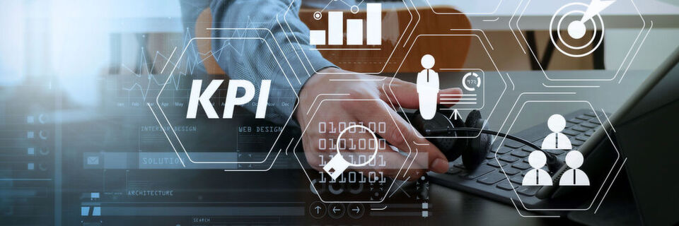 Kennzahlen und Metriken für die Security sollten dem CISO bei der Steuerung und Kontrolle helfen, das Management informieren und bei der Security-Automation genutzt werden können. Kennzahlen und Metriken für die Security sollten dem CISO bei der Steuerung und Kontrolle helfen, das Management informieren und bei der Security-Automation genutzt werden können.