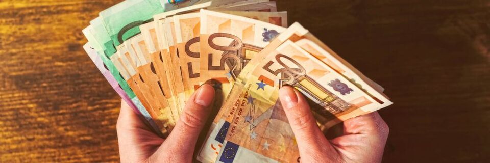 Jeder zweite Arbeitnehmer fühlt sich unwohl dabei, mehr Geld für seine Arbeit zu verlangen. Jeder zweite Arbeitnehmer fühlt sich unwohl dabei, mehr Geld für seine Arbeit zu verlangen.