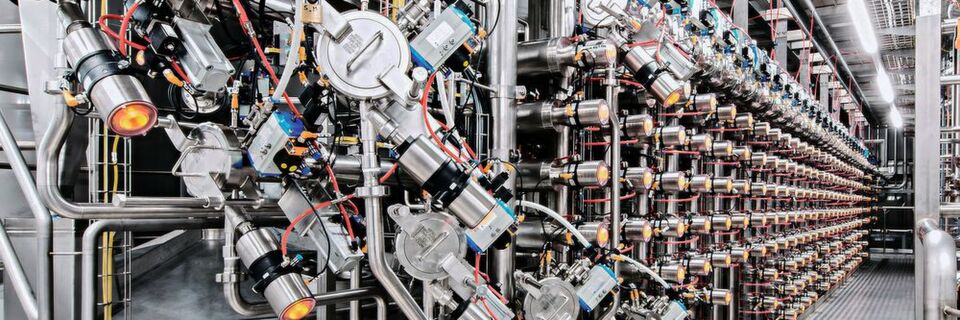 Die Digitalisierung bei Schalt- und Regelventilen erschließt neue Möglichkeiten in der Prozessautomatisierung. Die Digitalisierung bei Schalt- und Regelventilen erschließt neue Möglichkeiten in der Prozessautomatisierung.