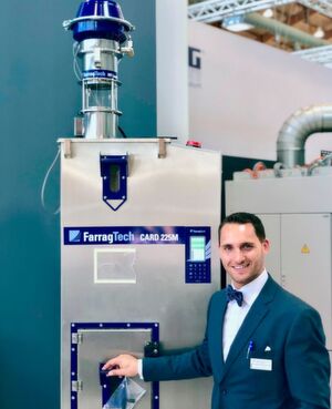 Der Sohn des Unternehmensgründer und Geschäftsführer der Farragtech GmbH, Aaron Farrag, freut sich auf erste Gespräche und weitere Anfragen während der K 2019. Der Sohn des Unternehmensgründer und Geschäftsführer der Farragtech GmbH, Aaron Farrag, freut sich auf erste Gespräche und weitere Anfragen während der K 2019.