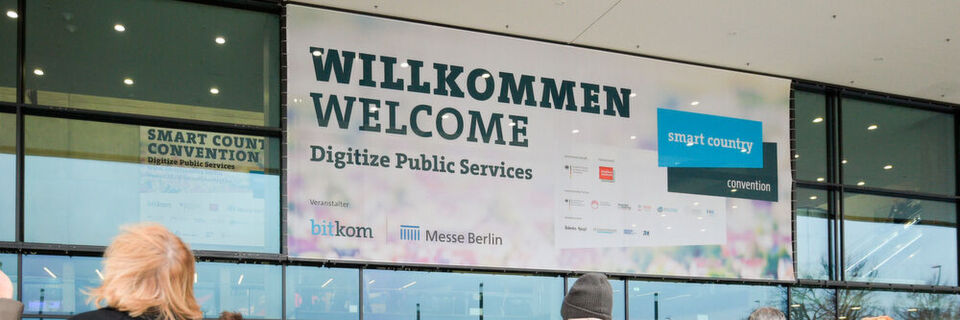 Bei der Smart Country Convention 2019 werden die Start-ups, die ins Finale der Preisverleihung kommen, ihre Ideen und Konzepte zum Thema Smart City und eGovernment vorstellen Bei der Smart Country Convention 2019 werden die Start-ups, die ins Finale der Preisverleihung kommen, ihre Ideen und Konzepte zum Thema Smart City und eGovernment vorstellen