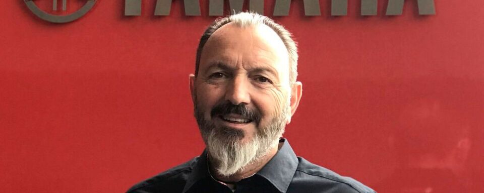 Walter Herwartz-Emden (63): Der Händlerprofi wechselte von Kohl Motorrad zu Yamaha Motor Deutschland und leitet in Neuss das neu installierte Team der Händlernetzentwicklung. Walter Herwartz-Emden (63): Der Händlerprofi wechselte von Kohl Motorrad zu Yamaha Motor Deutschland und leitet in Neuss das neu installierte Team der Händlernetzentwicklung.