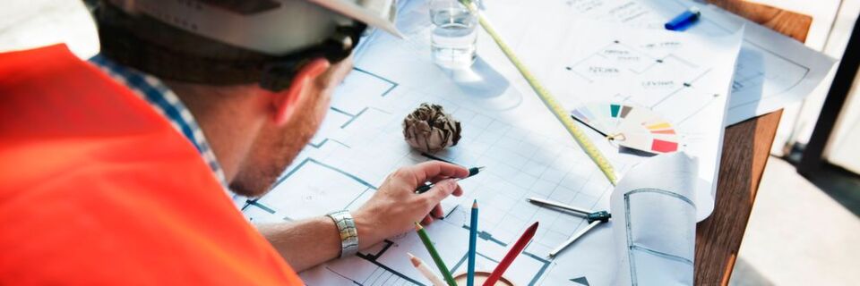 Zukünftige Ingenieure müssen traditionelle Kompetenzen mit spezialisierten Qualifikationen auf sich vereinen. Zukünftige Ingenieure müssen traditionelle Kompetenzen mit spezialisierten Qualifikationen auf sich vereinen.