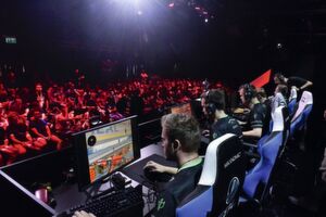 ESports-Wettbewerbe sind ein fester Bestandteil der Spielemesse Gameskom in Köln. Hier spielt der PC als Gaming-Plattform immer noch eine sehr große Rolle. ESports-Wettbewerbe sind ein fester Bestandteil der Spielemesse Gameskom in Köln. Hier spielt der PC als Gaming-Plattform immer noch eine sehr große Rolle.