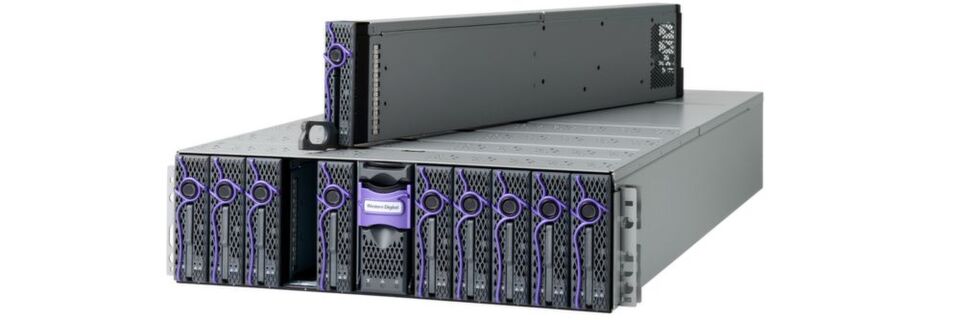 Insgesamt zehn OpenFlex-F3100-Fabric-Devices finden in einem OpenFlex-E3000-Gehäuse Platz. Die einzelnen OpenFlex-F3100-Fabric-Devices sind mit Kapazitäten von bis zu 61 TB erhältlich. Insgesamt zehn OpenFlex-F3100-Fabric-Devices finden in einem OpenFlex-E3000-Gehäuse Platz. Die einzelnen OpenFlex-F3100-Fabric-Devices sind mit Kapazitäten von bis zu 61 TB erhältlich.