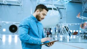 Die Plattform „Aviation Datahub“ von Lufthansa Technik sammelt Daten über Flugzeugwartung, -reparatur und -überholung. Die Plattform „Aviation Datahub“ von Lufthansa Technik sammelt Daten über Flugzeugwartung, -reparatur und -überholung.